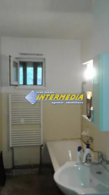 2-camere-de-vanzare-in-cetate-zona-bulevard-1